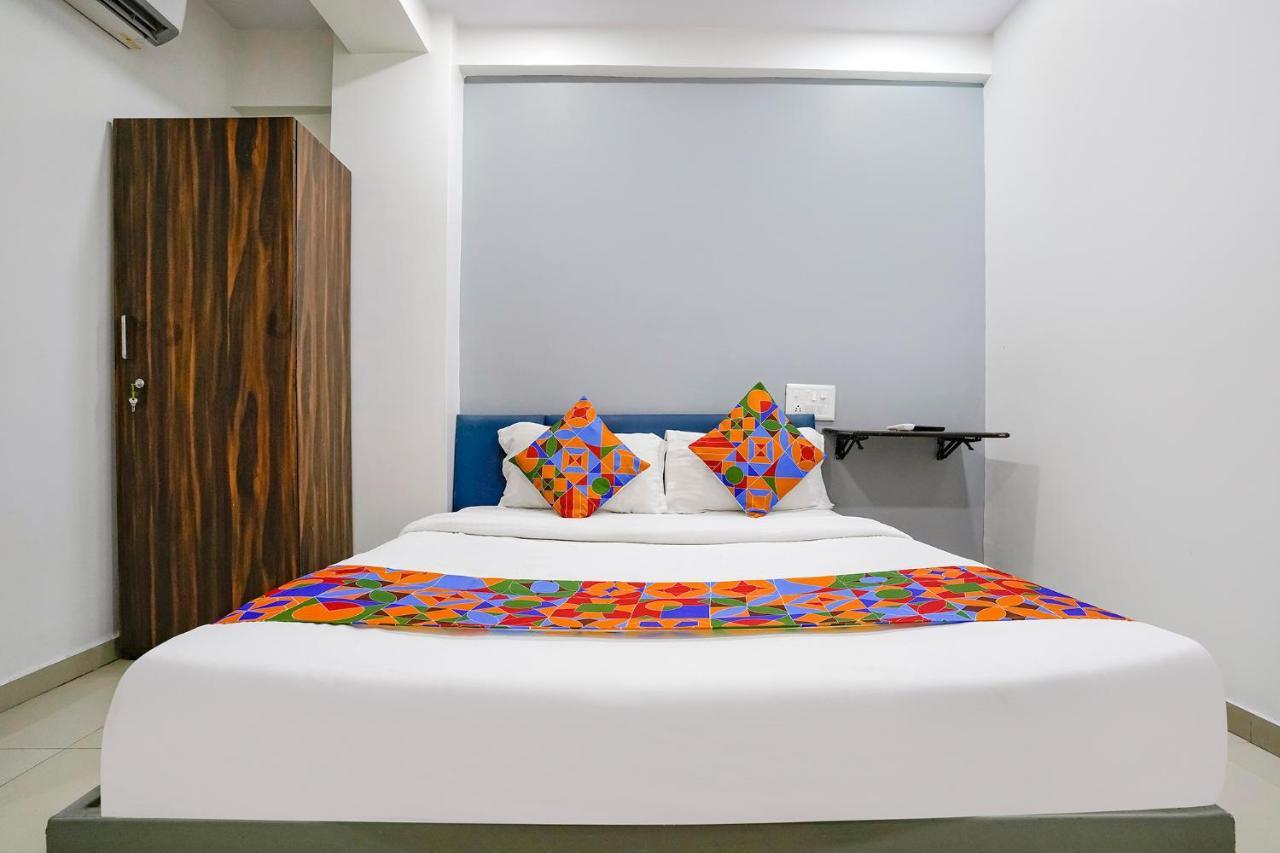 Fabexpress Blue Stone Hotel Surate Exterior foto